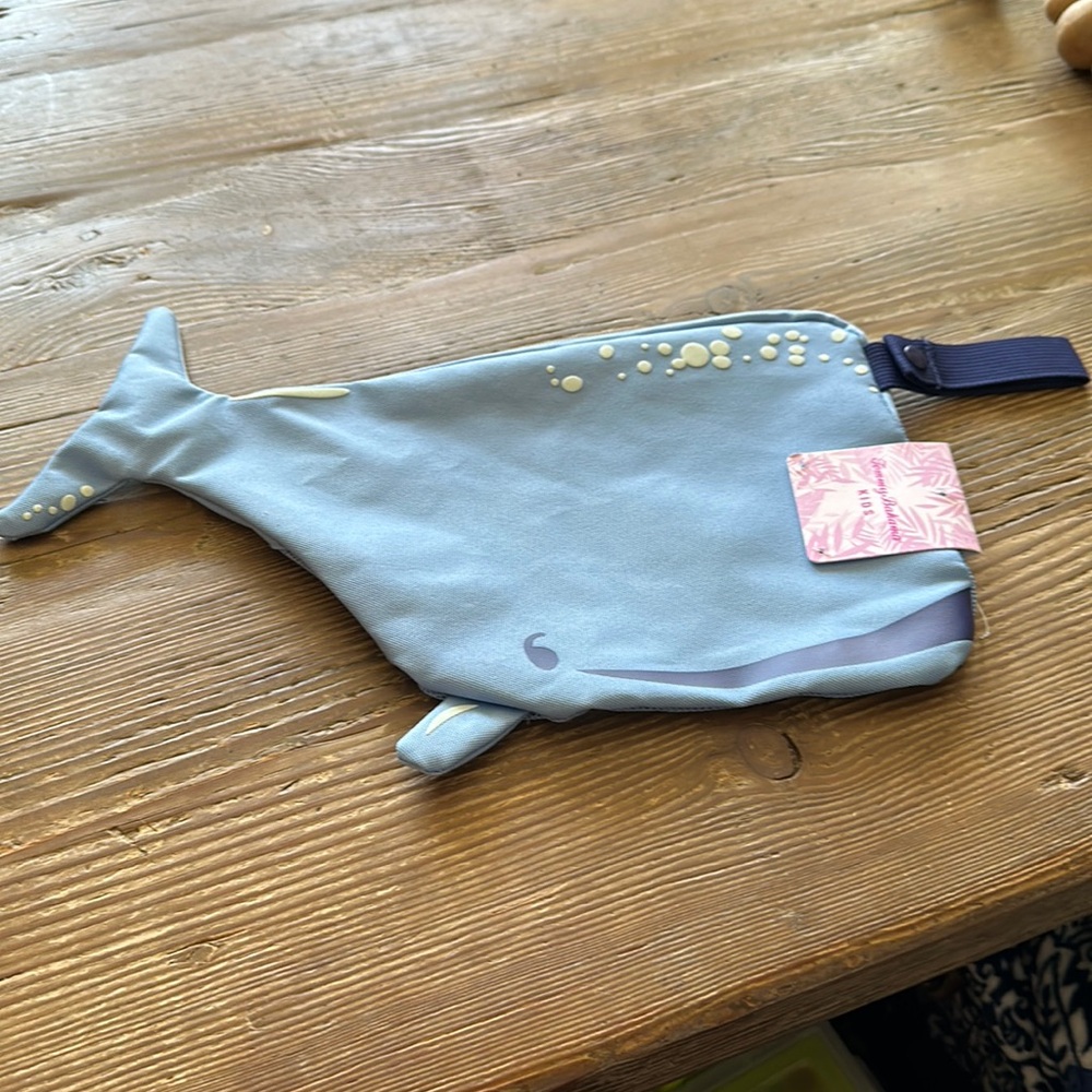 Tommy Bahama child’s travel/beach/pool Whale Bag NWT